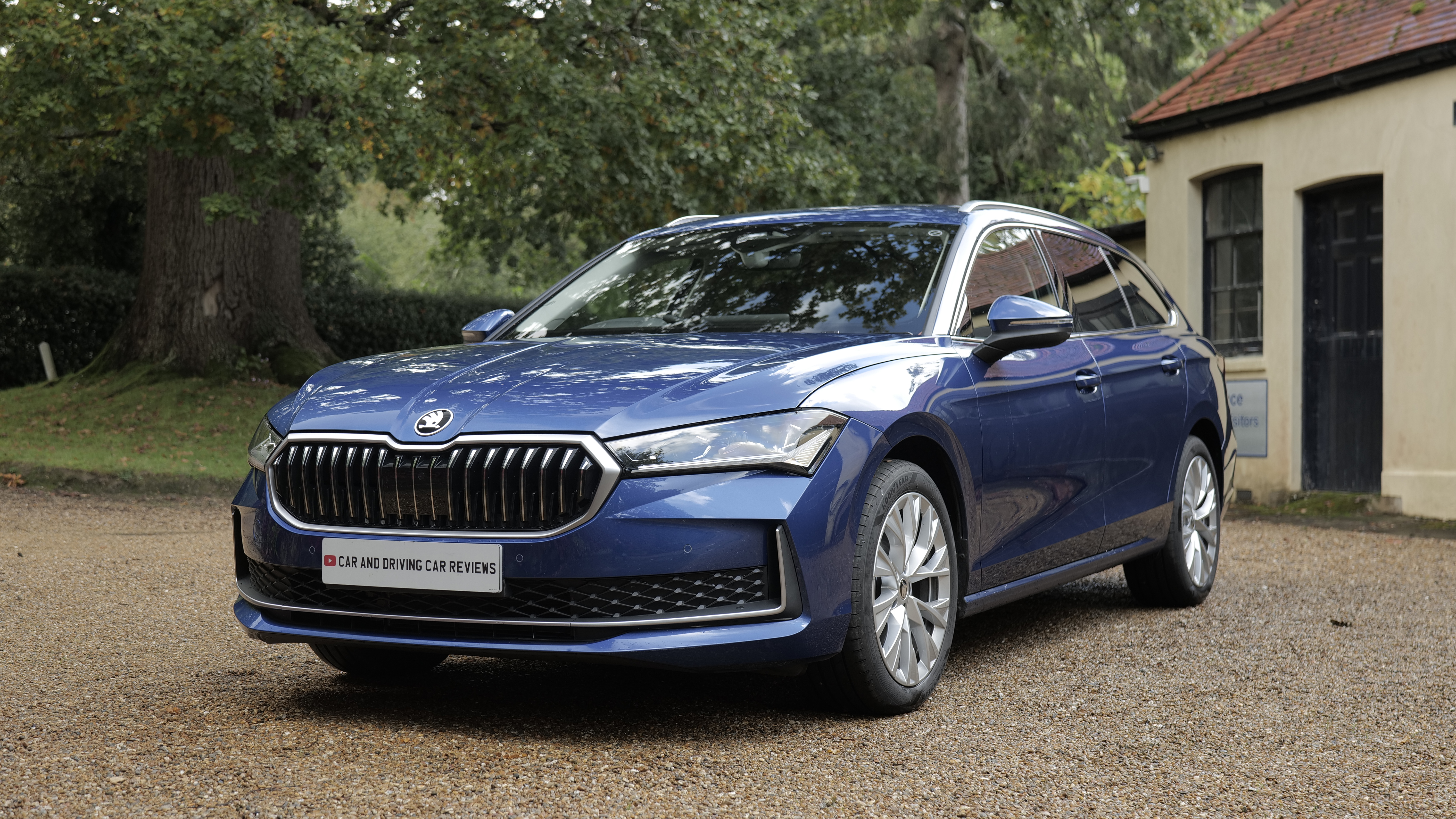 SKODA SUPERB DIESEL ESTATE 2.0 TDI 193 Sportline 4X4 5dr DSG